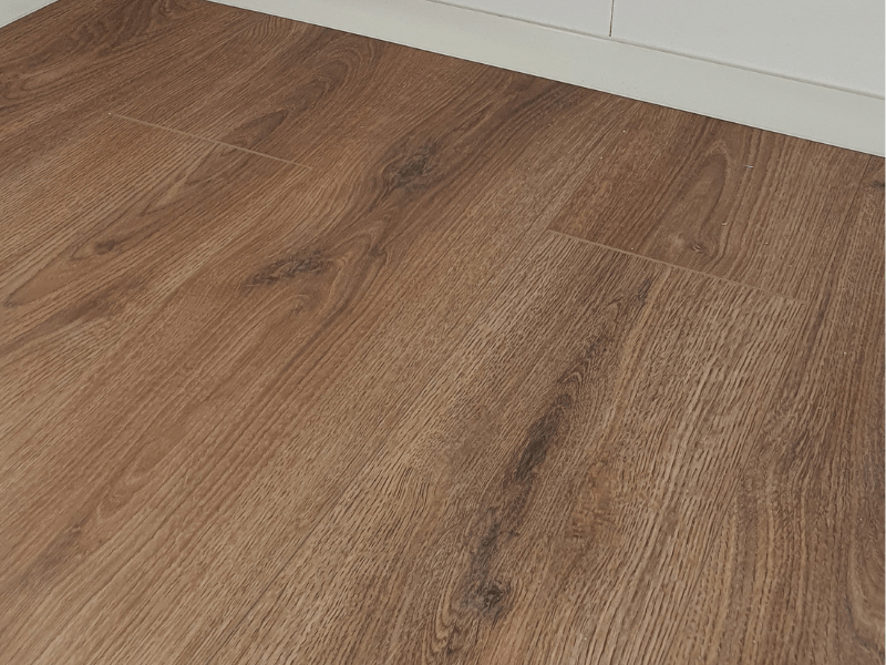 Finish Tuinkantoor 4 meter laminaatvloer Finish Profiles